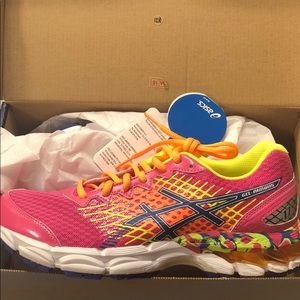 Brand new ASICS nimbus 17